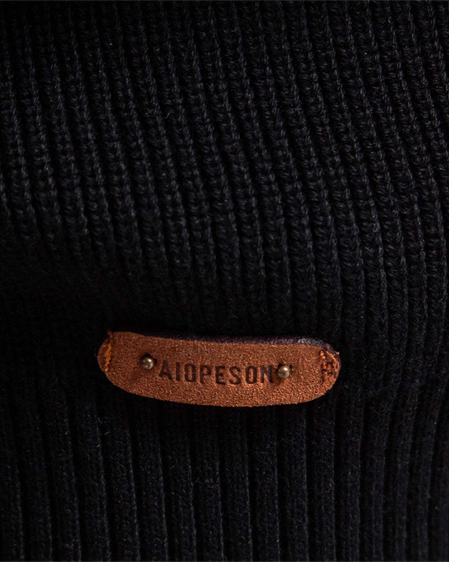 Sweater tejido con botones