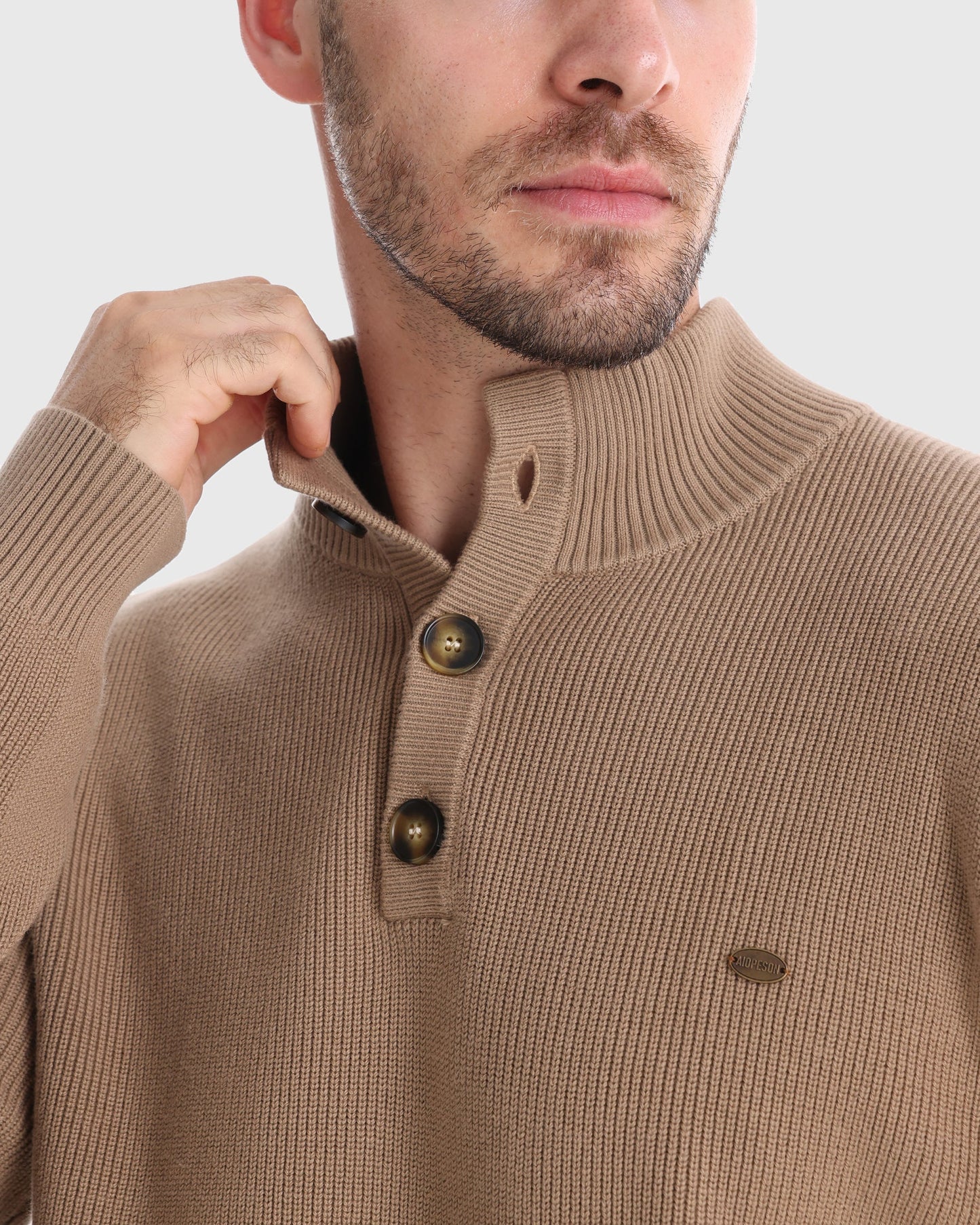 Sweater tejido con botones