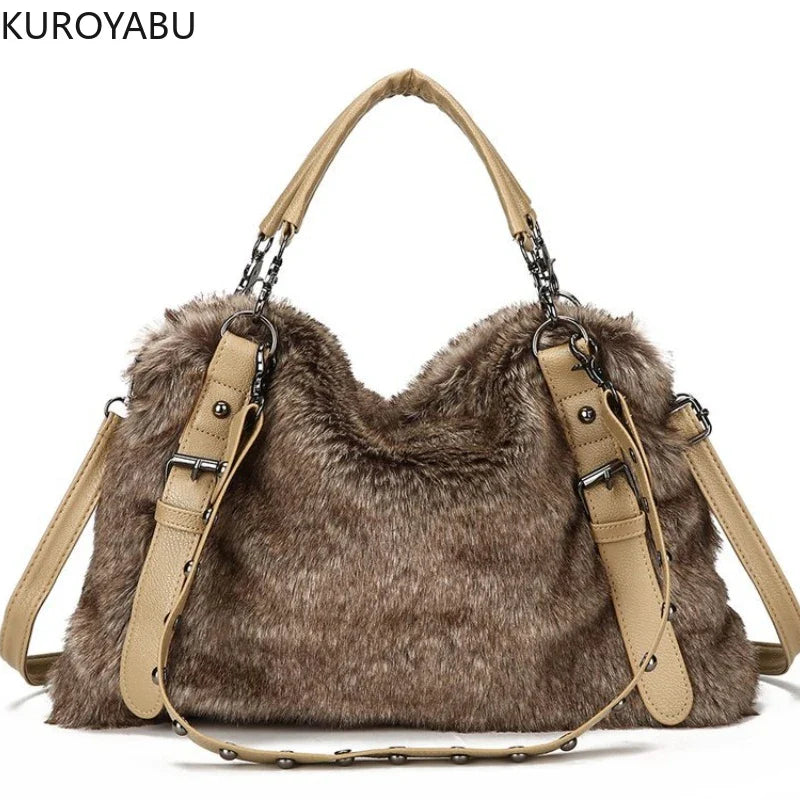 Cartera vintage plush