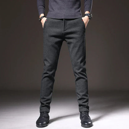 Pantalon ajustado elegante