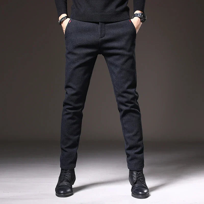 Pantalon ajustado elegante