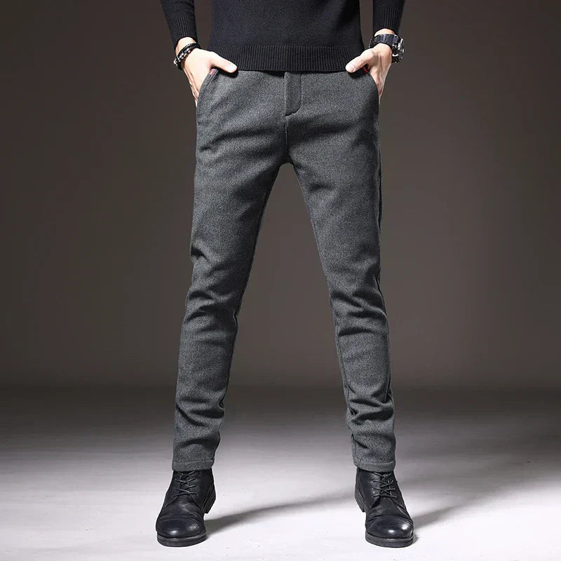 Pantalon ajustado elegante
