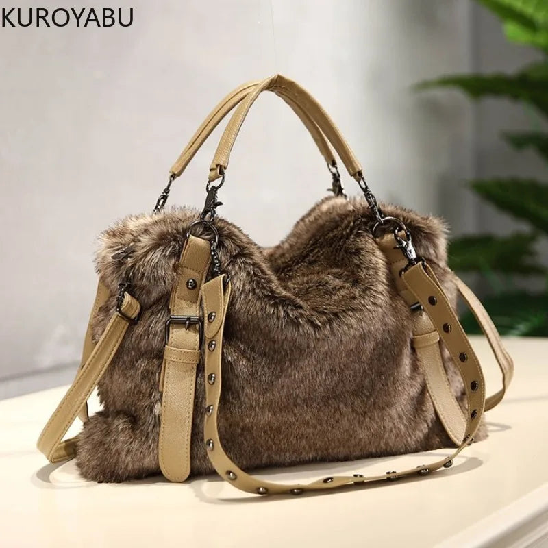 Cartera vintage plush