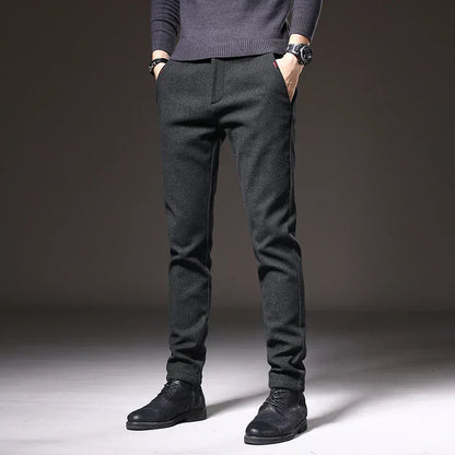 Pantalon ajustado elegante