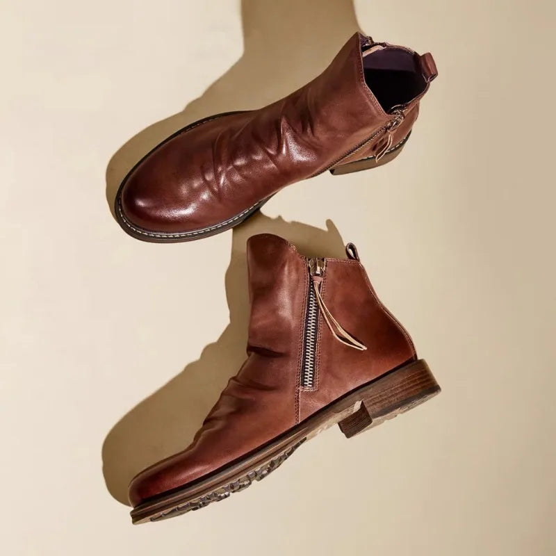 Zapato de piel caña alta